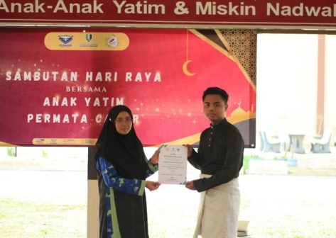 KELAB PERWIRA BERSAMA MAHASISWA MERAIKAN ANAK-ANAK YATIM 1