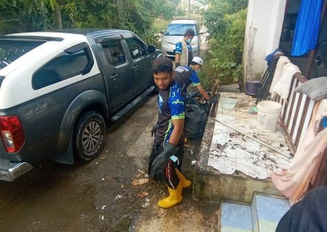 SOLIDARITI BANTUAN BANJIR BERSAMA UITMCT 4